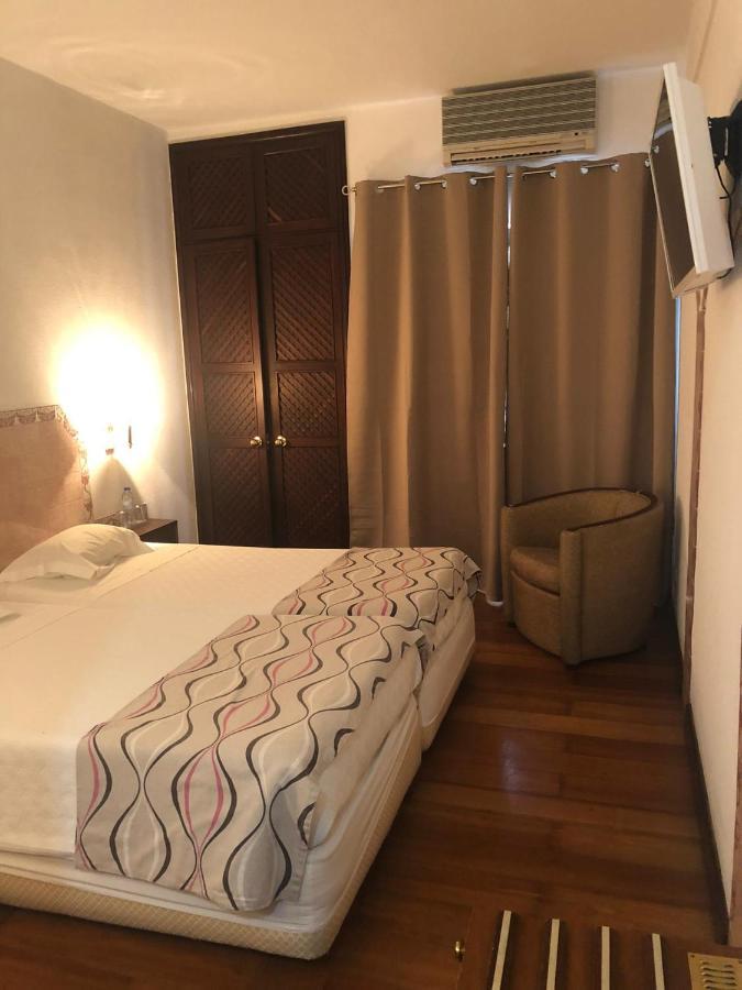 Hotel Каштелу-ди-Види Экстерьер фото